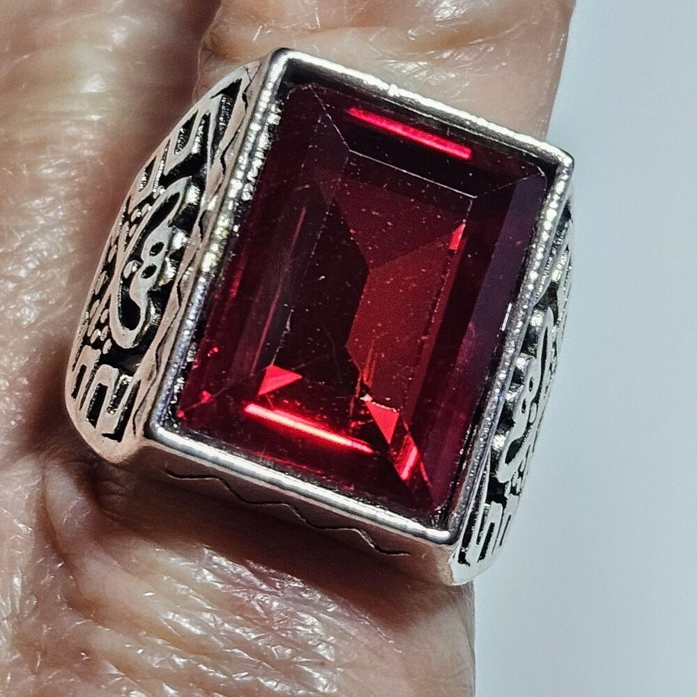 Silver Tone Red Rectangular Faceted Rhinestone Ring Size 11.5 - Picture 5 of 13
